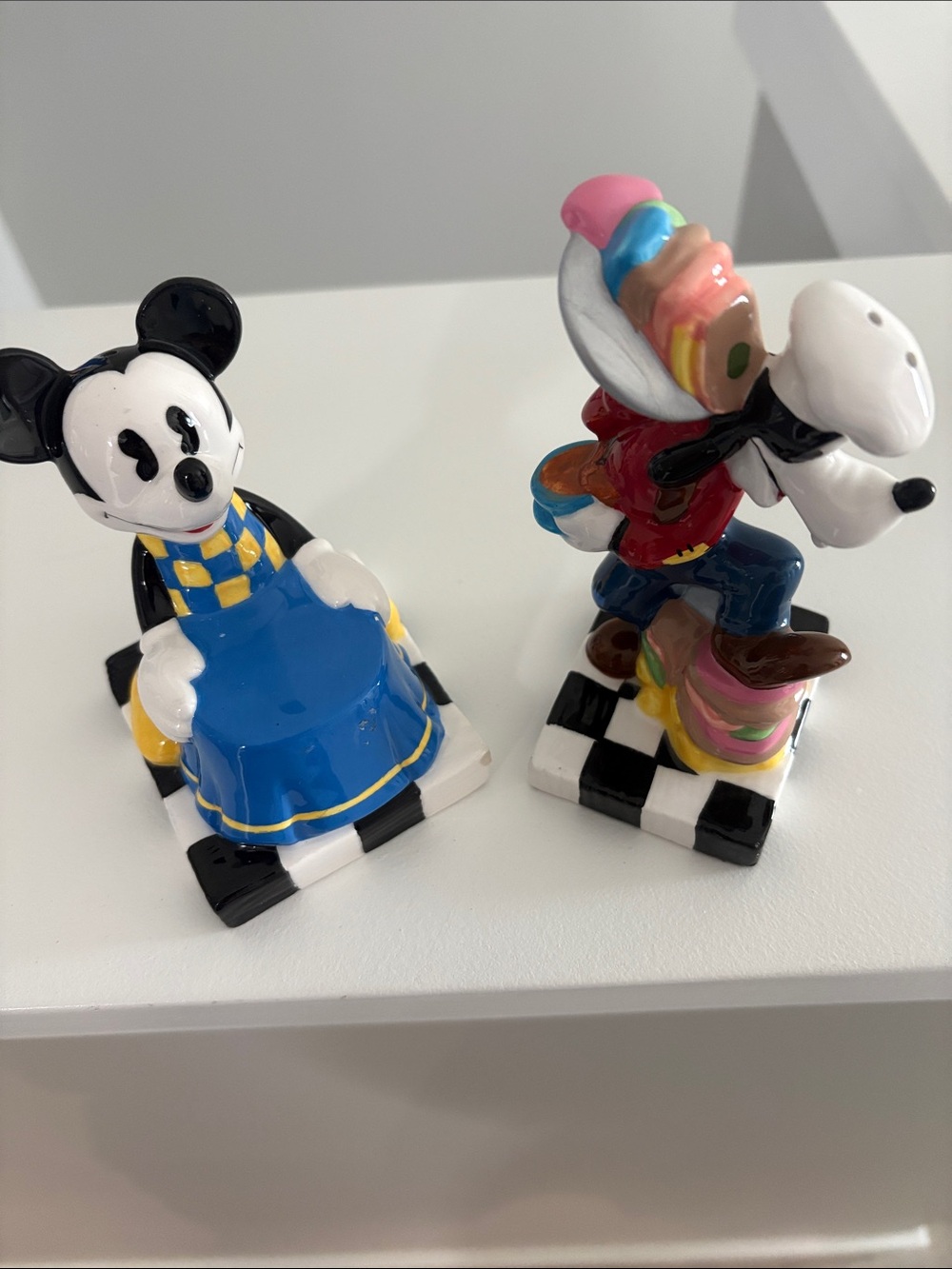 Disney Multicolor Ceramic Cartoon Mickey & Minnie Salt and Pepper Shakers